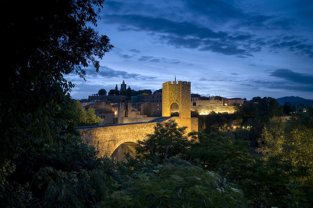 Spain,  Catalunia Catalunya,  Besalu,  Pont Vell Old Bridge over Fluvia River