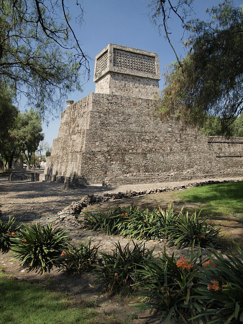 Pirámide de Acatitla,  Ciudad de Mexico