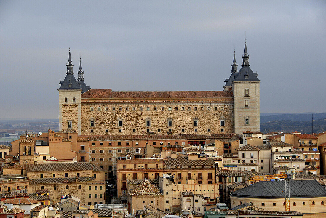 El Alcazar,  built in the XVI century following the designs of architect Alonso de Covarrubias Almost totally destroyed in 1936,  during the Spanish Civil War and rebuilt in 1940 Library of Castilla-La Mancha and future Army National Museum