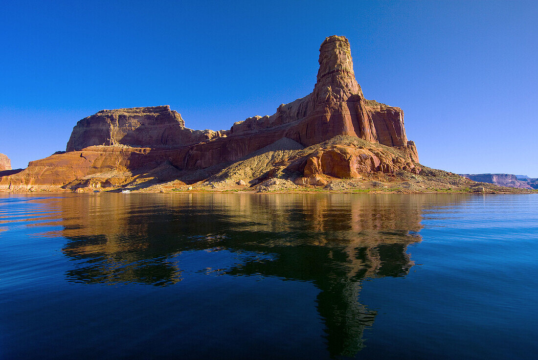 Gunsight Butte,  Lake Powell,  Glen Canyon National Recreation Area,  Arizona/Utah border USA
