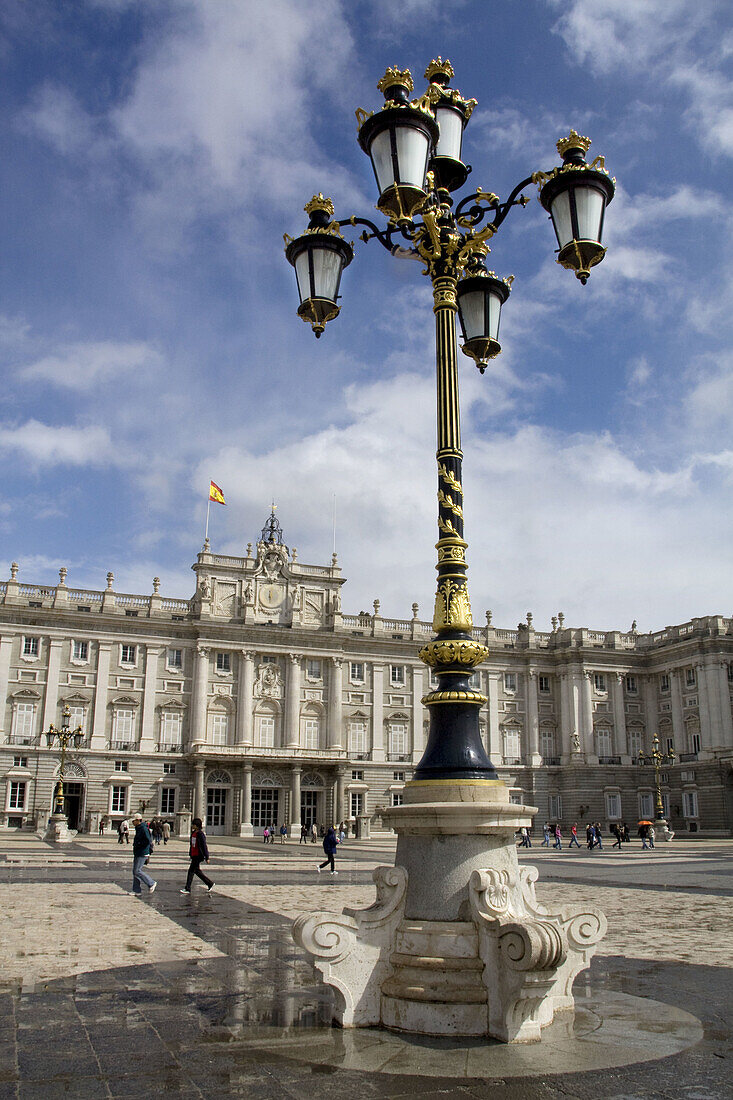 Plaza de la armeria,  Palacio real,  Madrid,  Spain