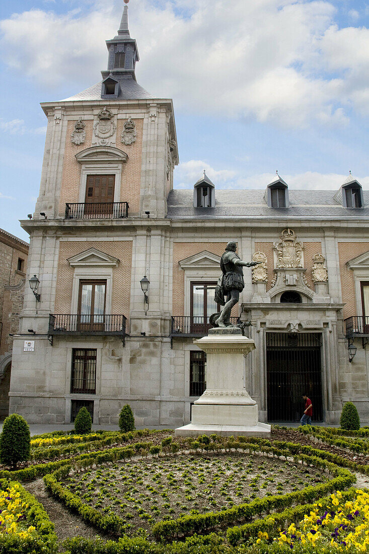 Plaza de la Villa,  Madrid,  Spain