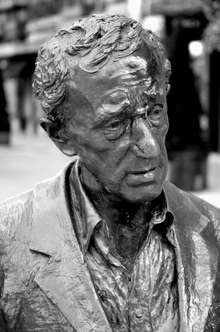 Woody Allen,  sculpture,  bronze,  bust,  figure,  famous,  film,  director,  awards Prince of Asturias,  Oviedo,  Asturias,  Spain