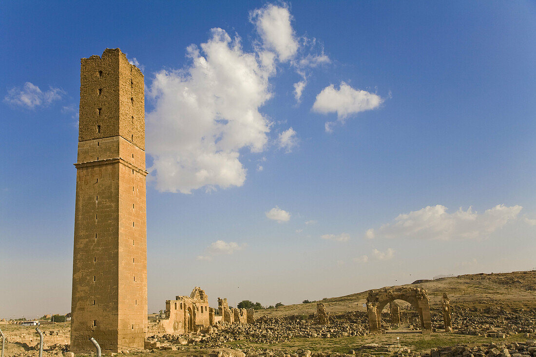 Minaret and ruins of Ulu Cami built int he 8th century by Marwan II,  the last of the Umayyad caliphs,  Harran,  Anatolia,  Turkey