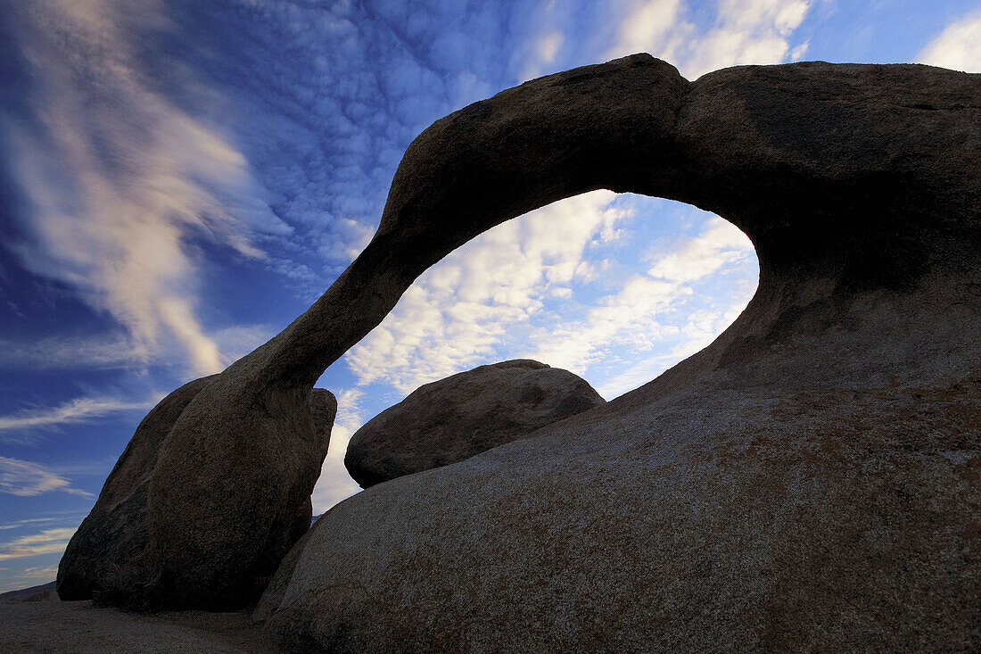 Mobius Arch,  natural arch formed out of granit rock,  dawn,  sunrise,  Alabama Hills,  Sierra Nevada,  Lone Pine,  California,  USA