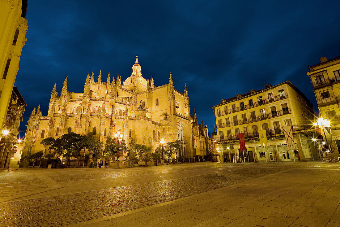 Plaza Mayor (Main square) and Cathedral at night,  Segovia. Castilla-Leon,  Spain