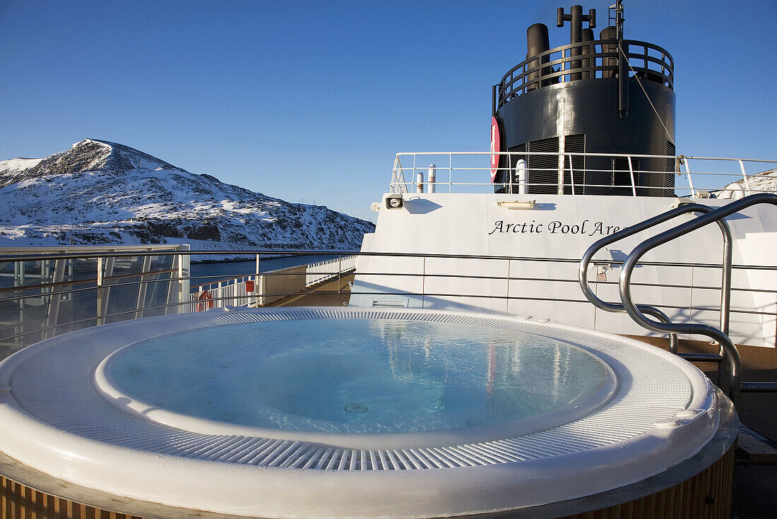 Norway Ship´s hot tub Hurtigrutten The Fast Line operates daily on the route Bergen-Kirkenes