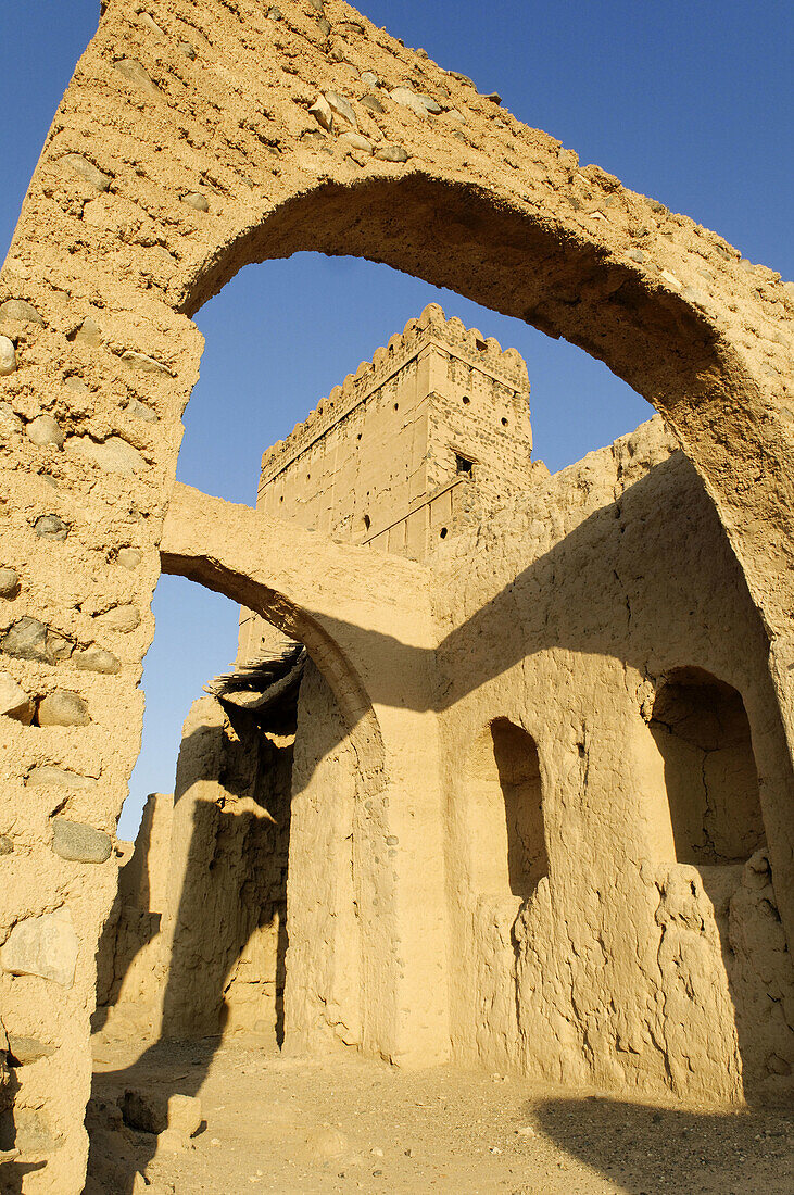 historic adobe fortification,  old town of Sinaw,  Sharqiya Region,  Sultanate of Oman,  Arabia,  Middle East