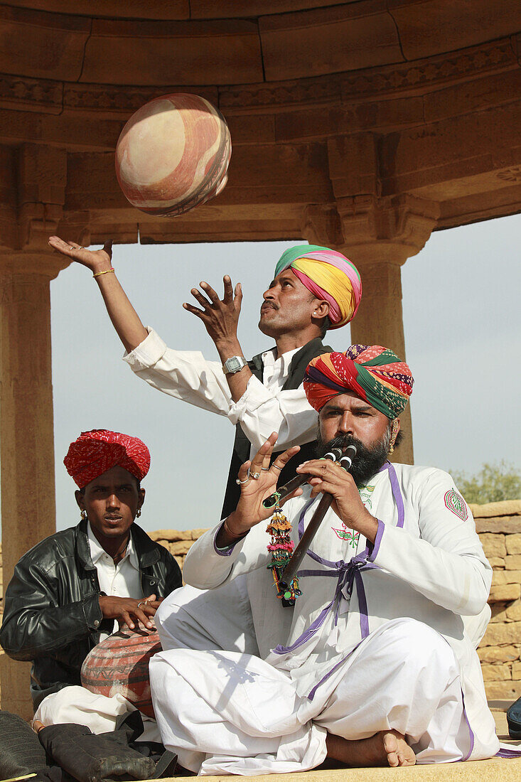 India,  Rajasthan,  Jaisalmer,  traditional musicians