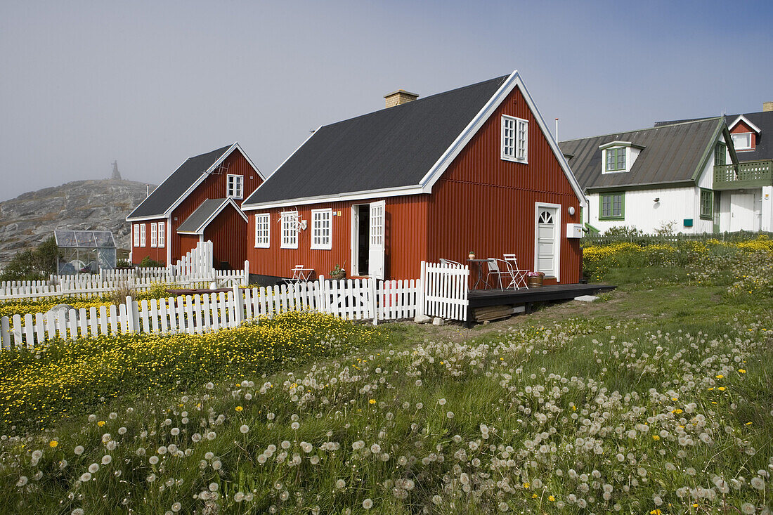 Holzhäuser im Kolonihavn Viertel von Nuuk, Kitaa, Grönland
