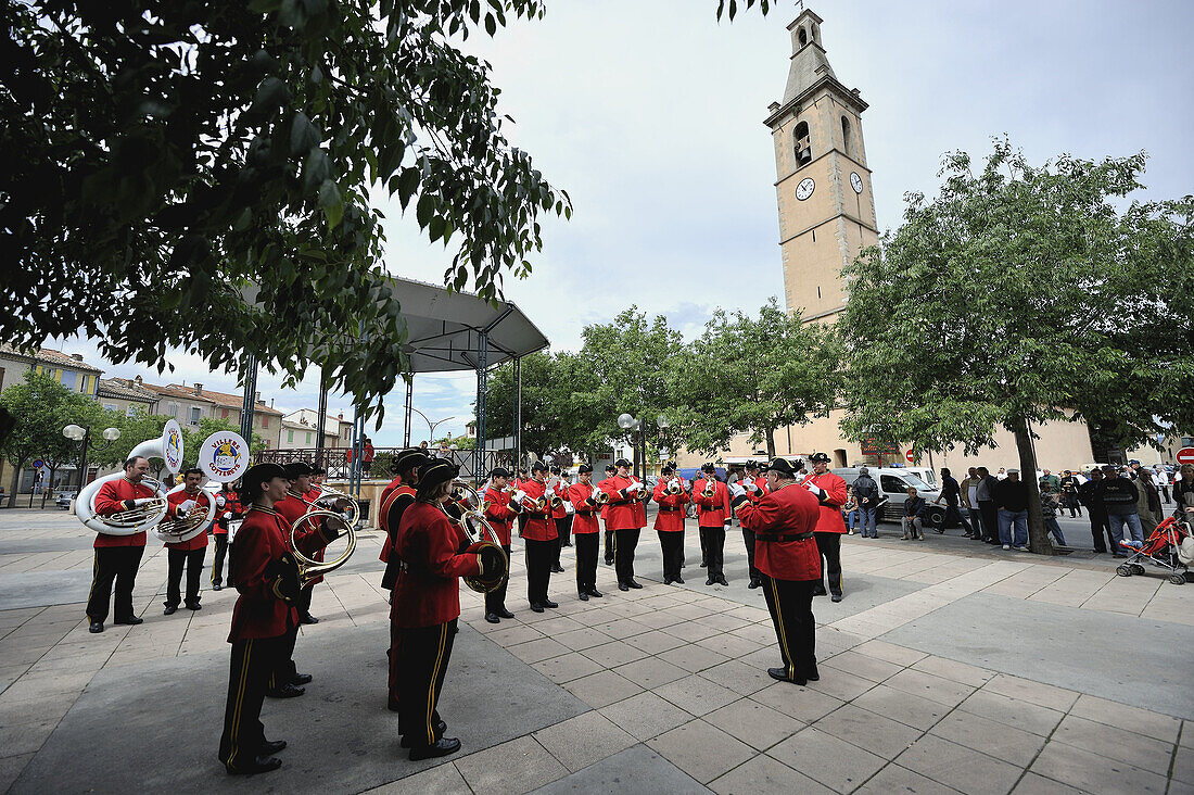 Band, Bugle, Church, France, Music, Orchestra, People, Provance, Square, Village, XJ9-812253, agefotostock 