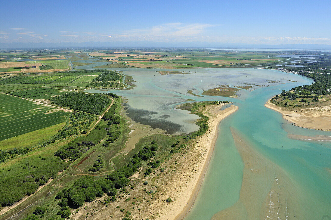 Adria, Aerial, Beach, Bibione, Blue, Brussa, Canal, Casoni, Chaff, Country, Fisher, Green, House, Italy, Lagoon, Lignano, Mediterranean, Old, Panorama, Photo, Pineda, River, Sea, Sky, Summer, Tree, Venice, View, Water, Wild, XJ9-812322, agefotostock 