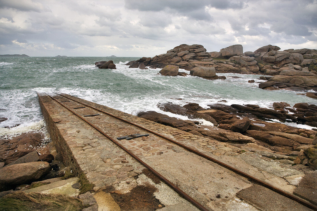 Sentier des douaniers,  Ploumanach. Côtes-dArmor,  Bretagne,  France