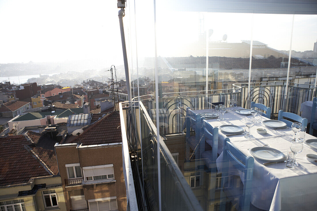 Blick vom Restaurant Doga Balik auf Istanbul, Türkei