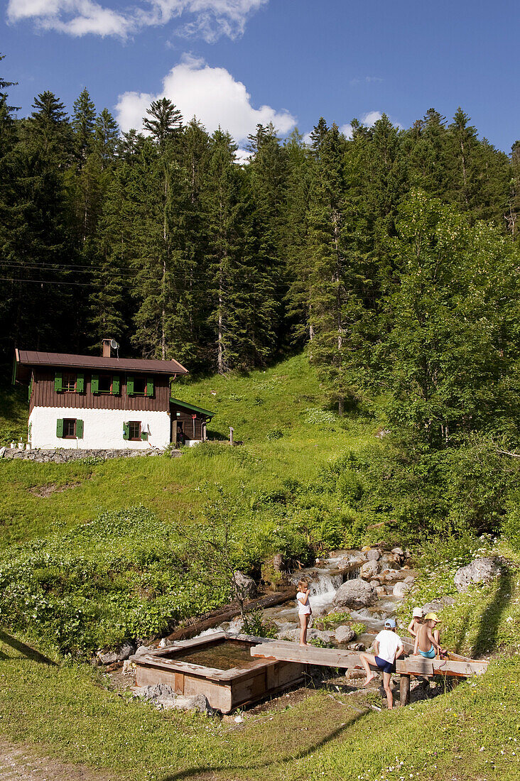 Bärenbrunnen, Anton-Karg-Haus, Kaisertal, Ebbs, Tirol, Österreich