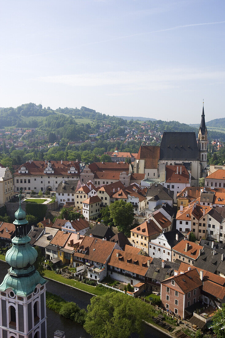 Blick vom Schloss auf die Altstadt und die St. Veit Kirche, Cesky Krumlov, Krummau an der Moldau, Südböhmen, Tschechien