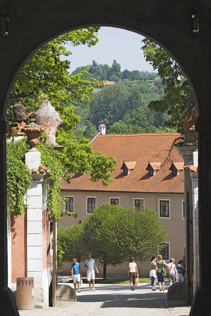 Durchgang in den 1. Hof des Schlosses, Cesky Krumlov, Krummau an der Moldau, Südböhmen, Tschechien