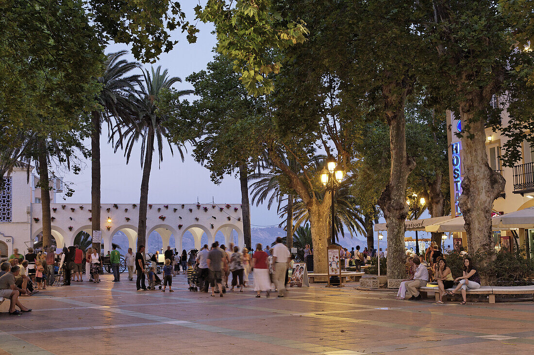 Promenade, Balcon de Europa, Nerja, Andalusien, Spanien