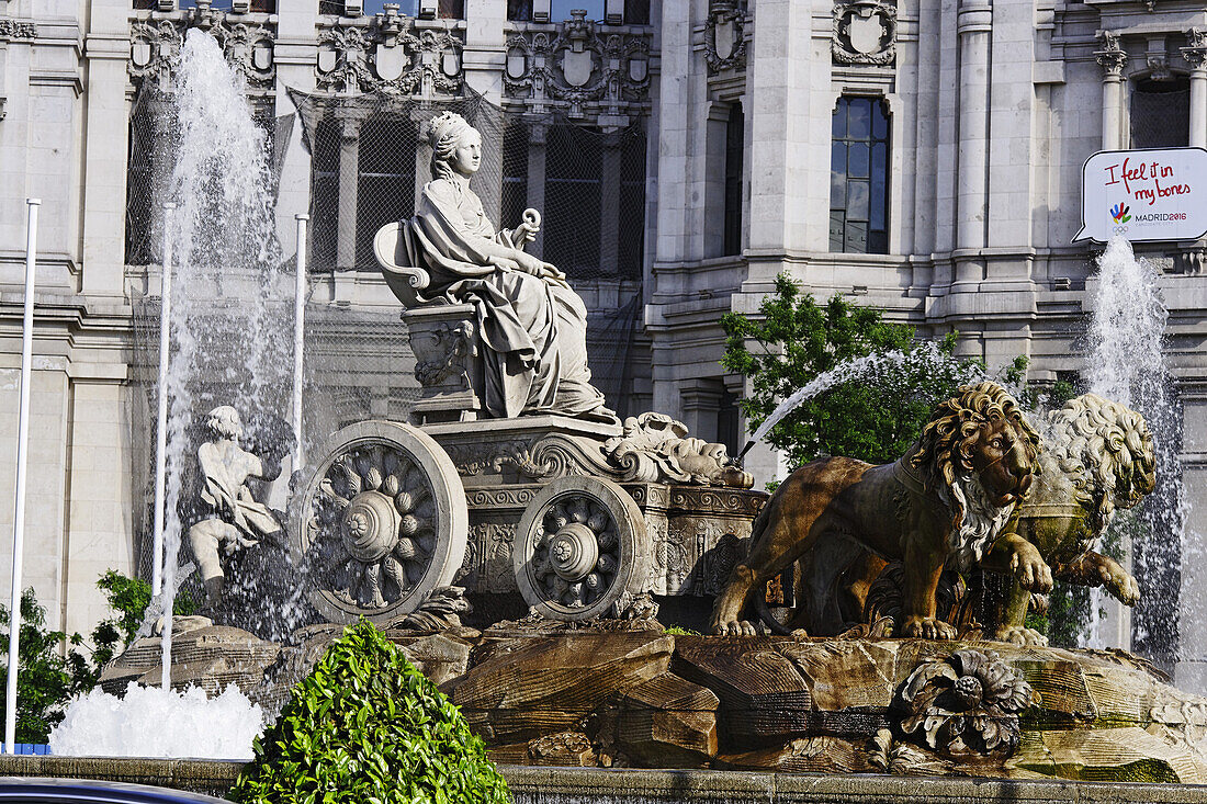 Fuente de Cibeles near town hall Palacio de Comunicaciones, Plaza de Cibeles, Madrid, Spain