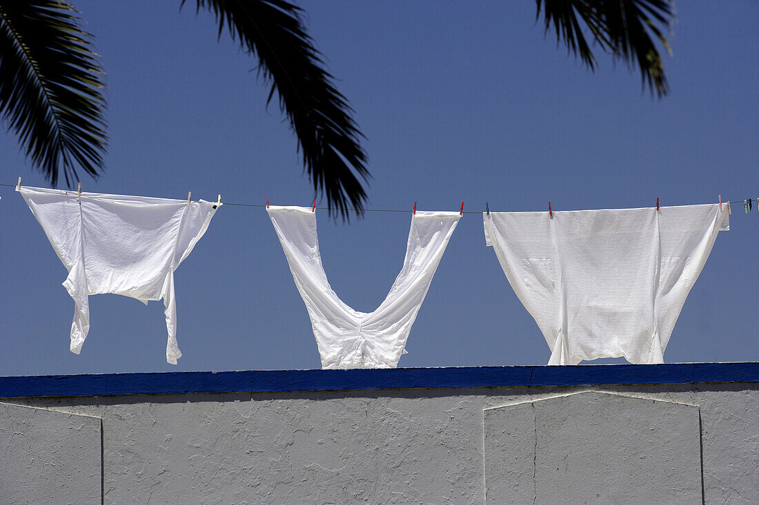 Wäsche auf einer Leine, Albufeira, Alagrve, Portugal