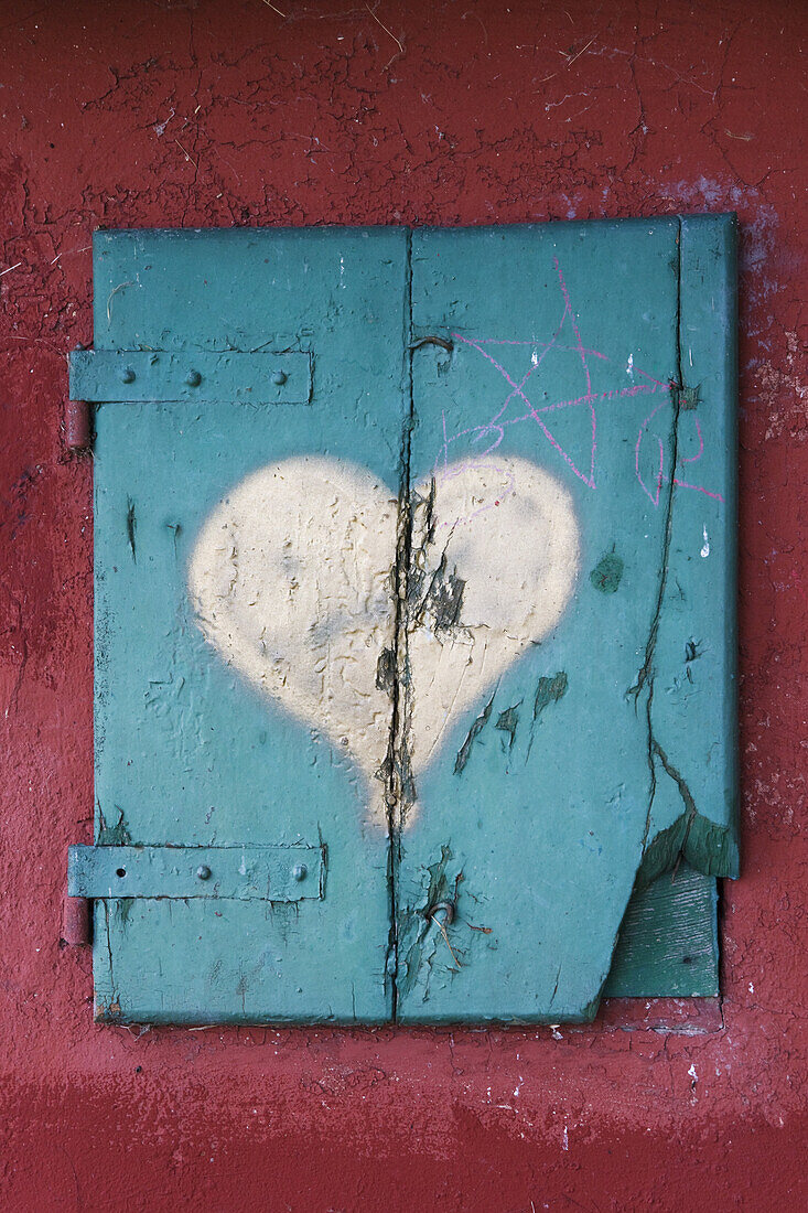 Fensterladen, San Quirico d'Orcia, Toskana, Italien