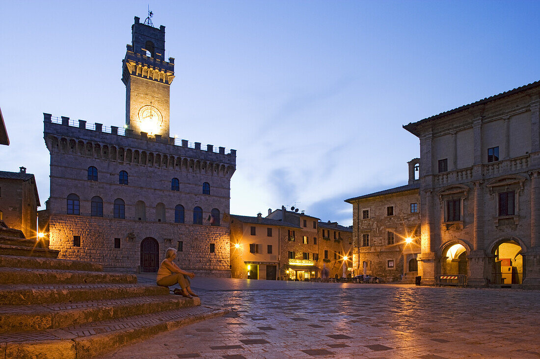 Palazzo Publico, Piazza Grande, Montepulciano, Toskana, Italien