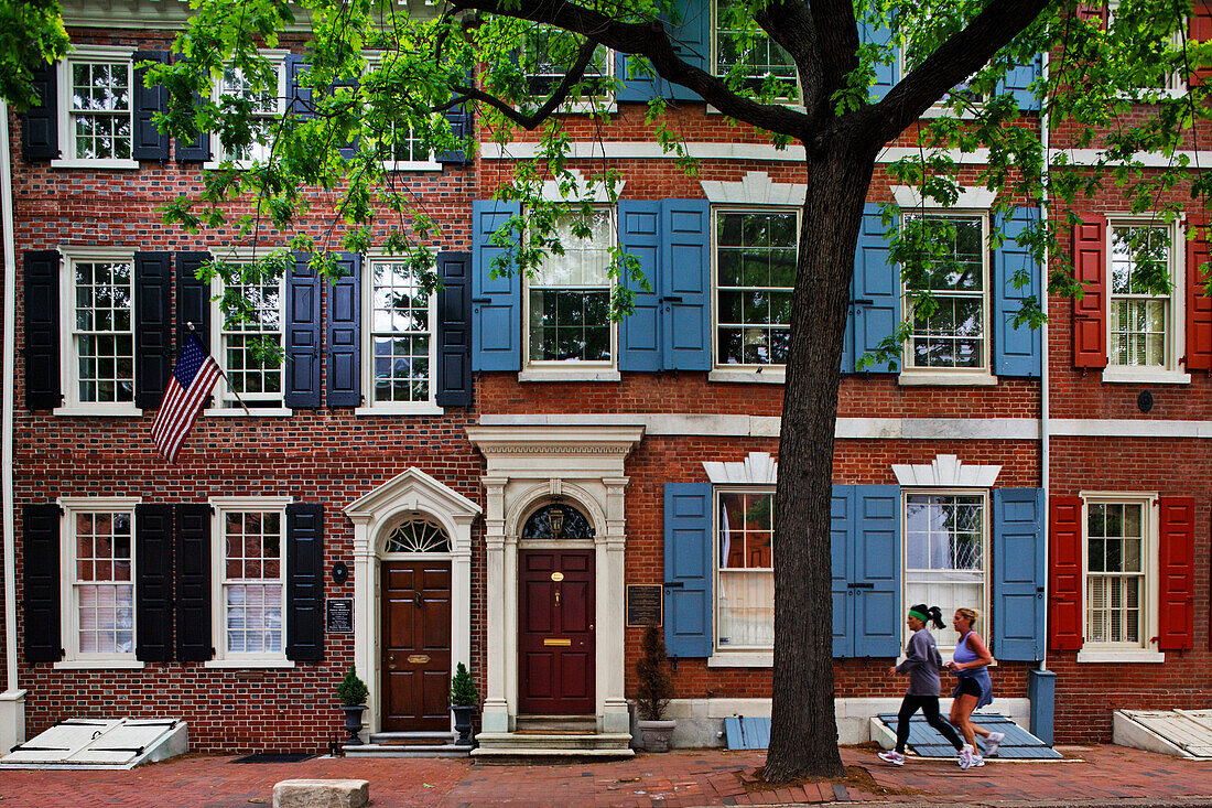 Brownstones on Walnut Street, Philadelphia, Pennsylvania, USA