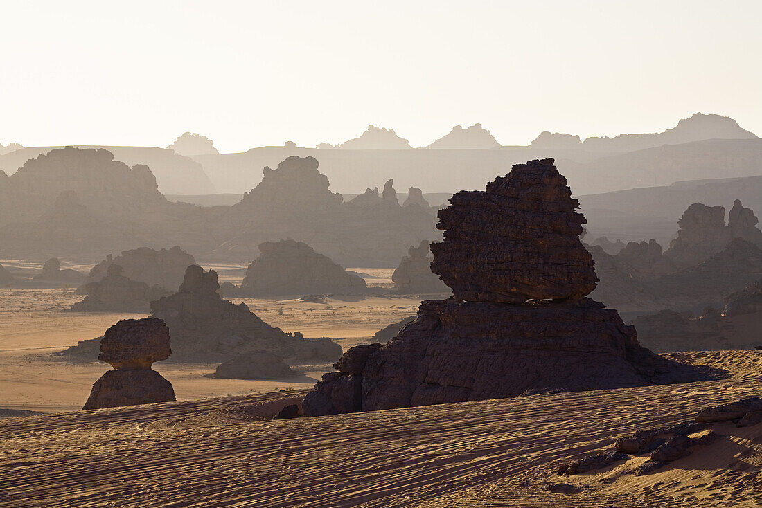 Stone formations in the libyan Desert, Wadi Bahoha, Akakus mountains, Libya, Sahara, Africa