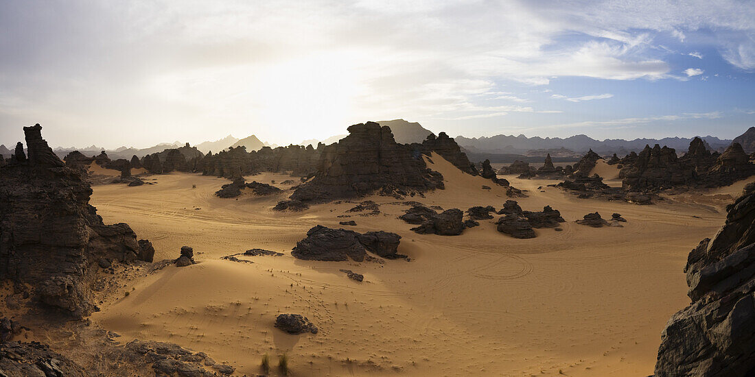 Wadi Awis, Akakus mountains, Libya, Sahara, North Africa