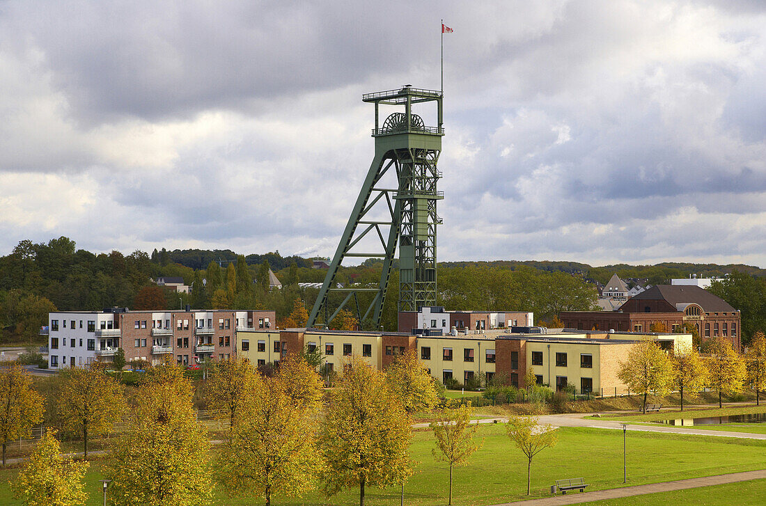 Förderturm, Zeche Osterfeld, Oberhausen, Nordrhein-Westfalen, Deutschland