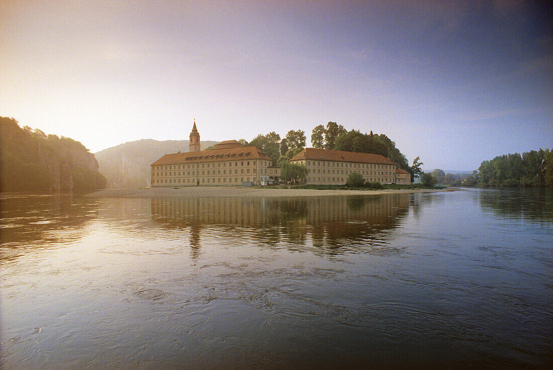 Morgenstimmung am Donaudurchbruch, Kloster Weltenburg, Donau, Bayern, Deutschland