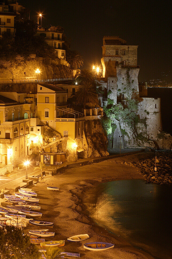 Cetara bei Nacht, Amalfi Küste, Salerno, Italien