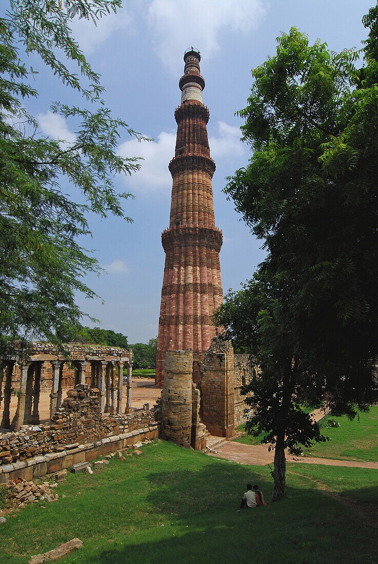 Das Minarett Qutb Minar, New Delhi, Indische Hauptstadt, Indien, Asien