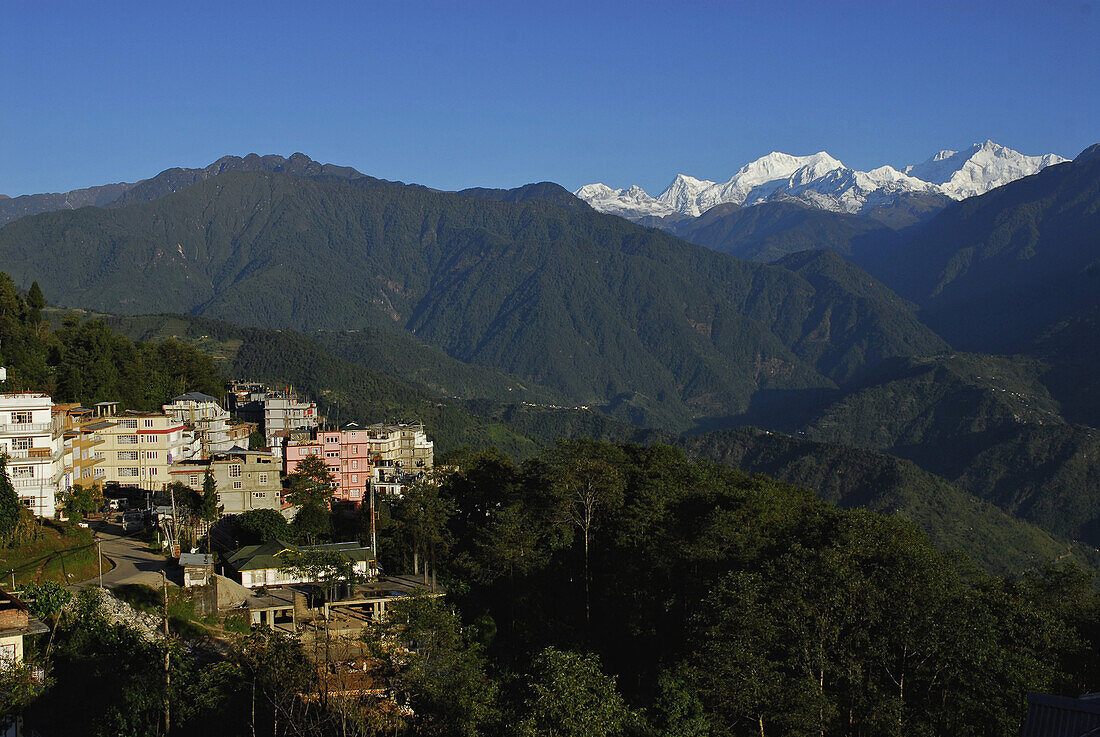 Blick auf den Berg Kangchendzönga von der Stadt Pelling aus gesehen, Sikkim, Himalaja, Nord Indien, Asien
