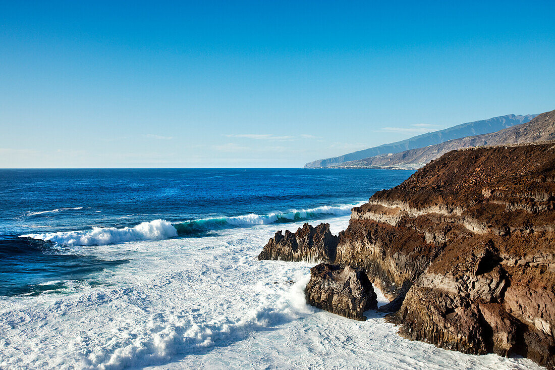 Meer und Felsküste im Sonnenlicht, Las Indias, Fuencaliente, La Palma, Kanarische Inseln, Spanien, Europa