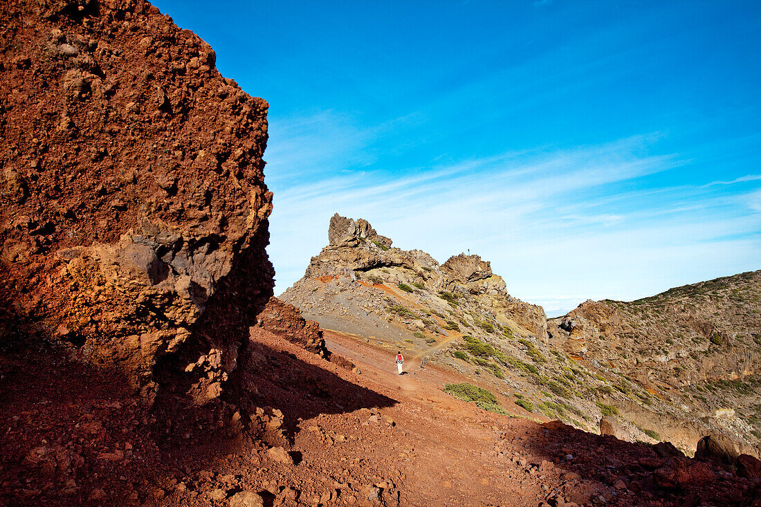 Wanderer in den Bergen, Caldera de Taburiente, Parque Nacional de Taburiente, La Palma, Kanarische Inseln, Spanien, Europa