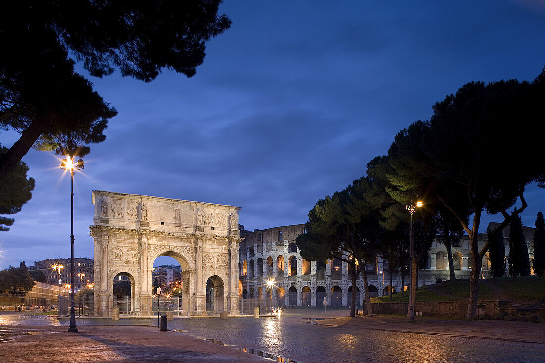 Konstantinsbogen, steht neben dem Kolosseum, Rom, Italien, Europa