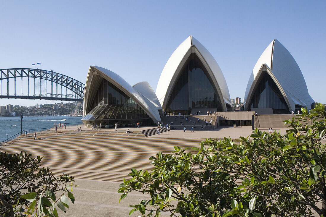 Opernhaus und Harbour Bridge im Hafen von Sydney, New South Wales, Australien
