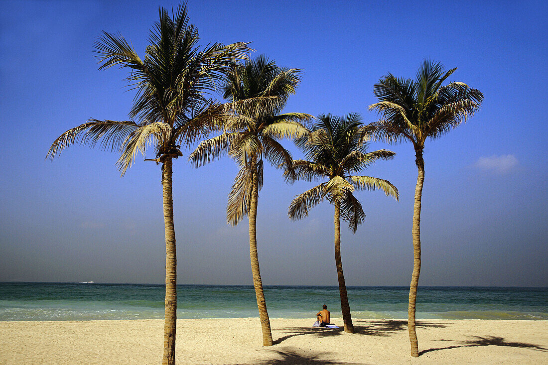 Beach, Sharjah, UAE  United Arab Emirates)