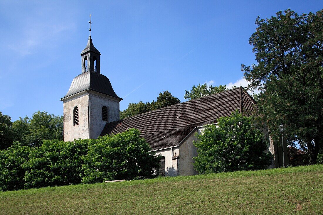 D-Duisburg, Rhein, Niederrhein, Ruhrgebiet, Nordrhein-Westfalen, NRW, D-Duisburg-Rheinhausen, D-Duisburg-Rheinhausen-Friemersheim, Kirche, Dorfkirche, evangelische Kirche, Rheindamm, Route der Industriekultur, D-Duisburg, Rhine, Lower Rhine, Ruhr area, No