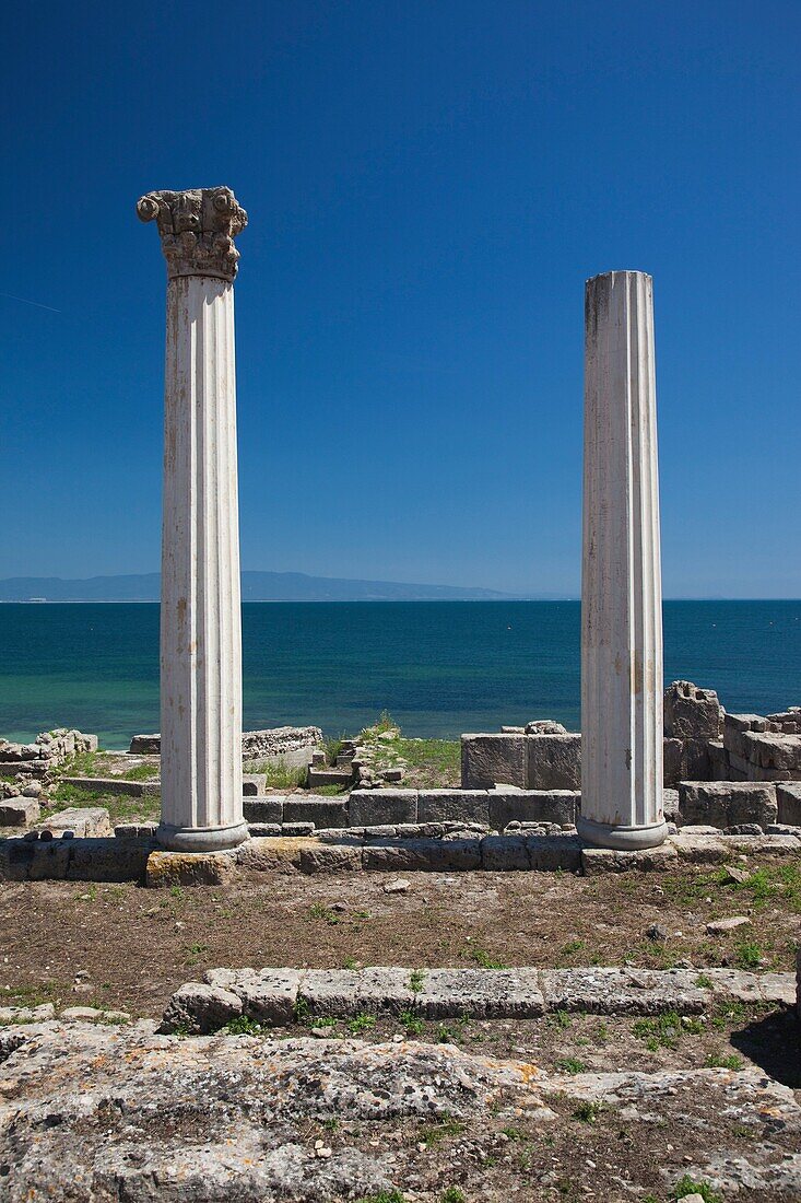 Italy, Sardinia, Oristano Region, Sinis Peninsula, Tharros, ruins of ancient Phoenician city, Roman era columns