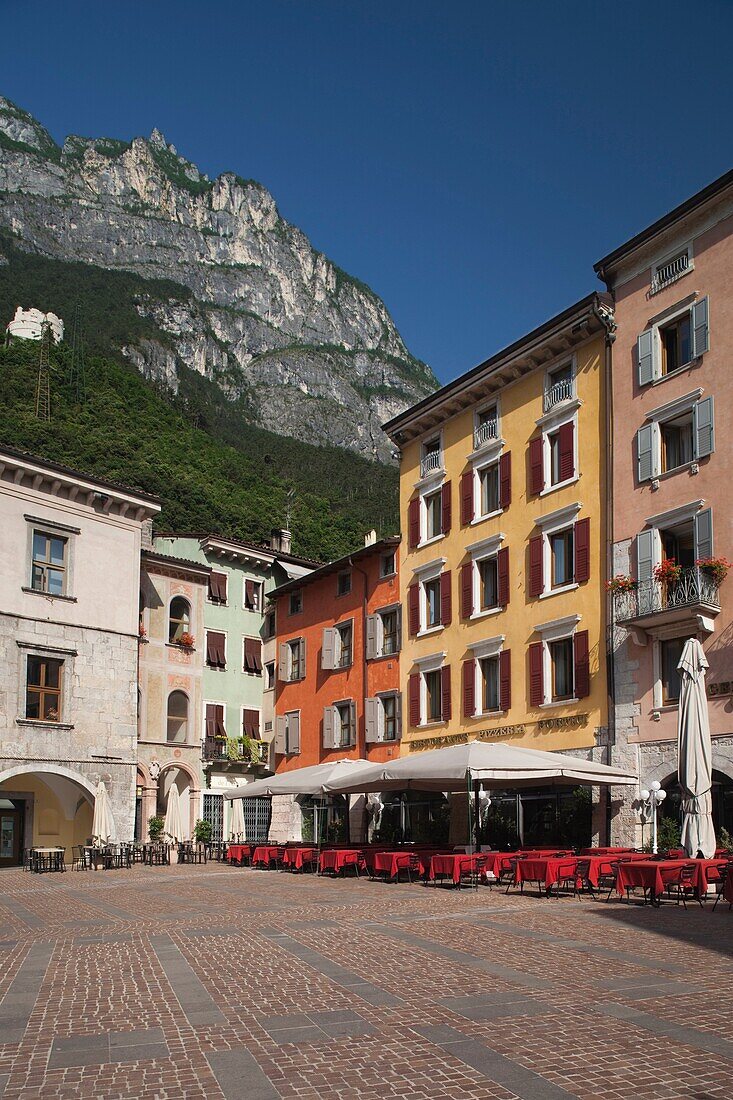 Italy, Trentino-Alto Adige, Lake District, Lake Garda, Riva del Garda, Piazza 3 Novembre, Hotel Porticci