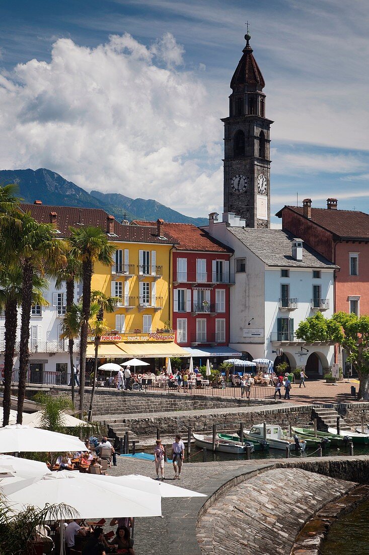 Switzerland, Ticino, Lake Maggiore, Ascona, Piazza Motta and lakefront