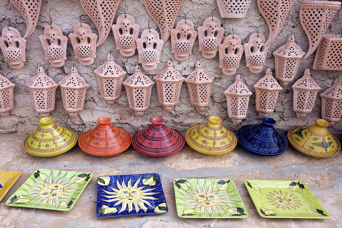 Local ceramics, troglodyte dwellings, Matmata, Tunisia  December 2008)