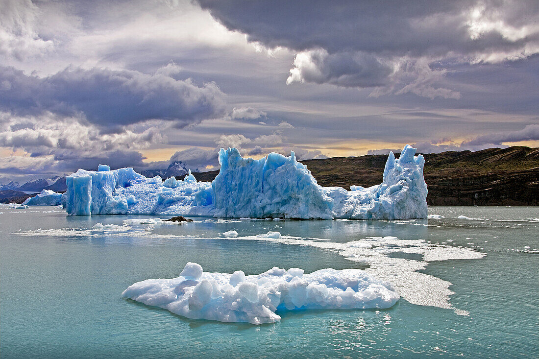 Argentino Lake near Upsala Glacier, Los Glaciares National Park, Patagonia, Argentina  March 2009)