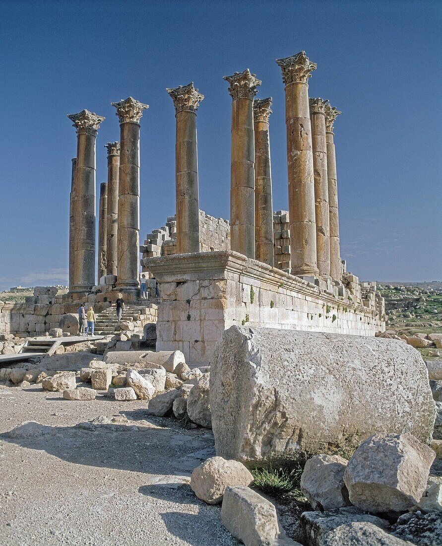 Artemistempel in Jerash / archiological site of Jerash, the temple of the Artemis, Jordan