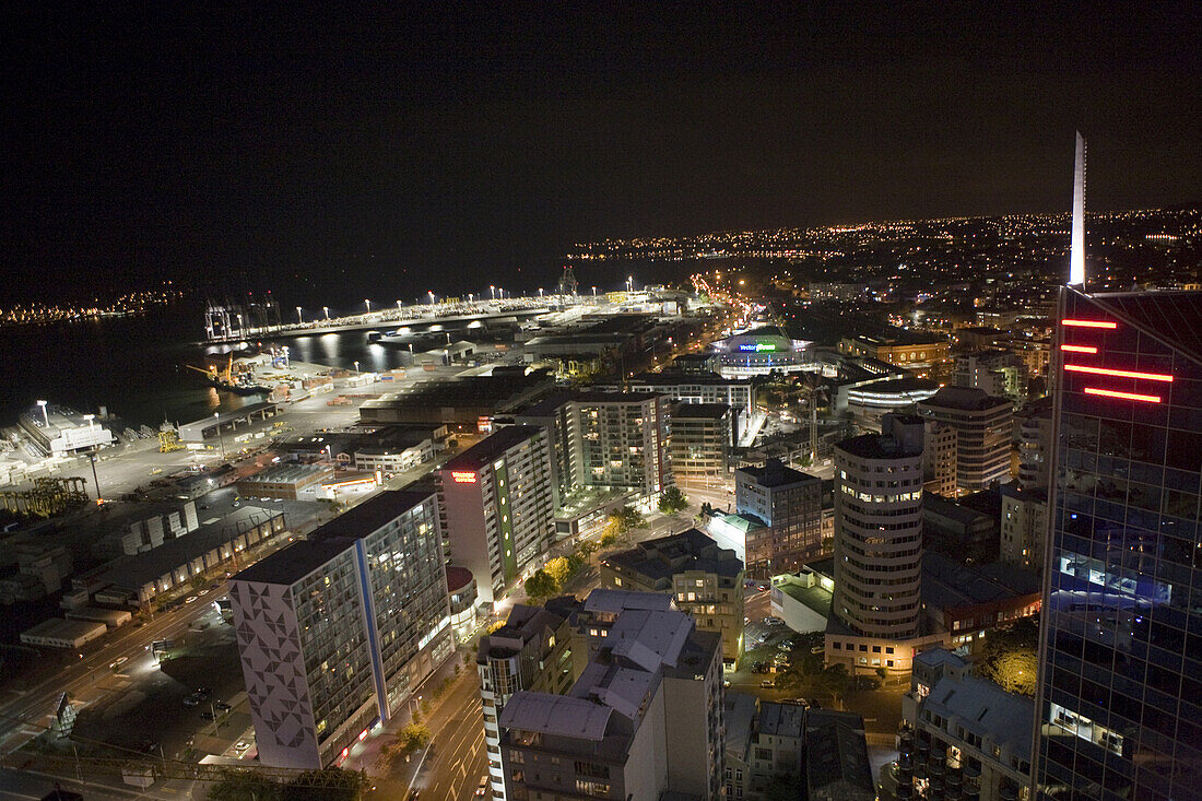 Hafen von Auckland bei Nacht, Region Auckland, Neuseeland