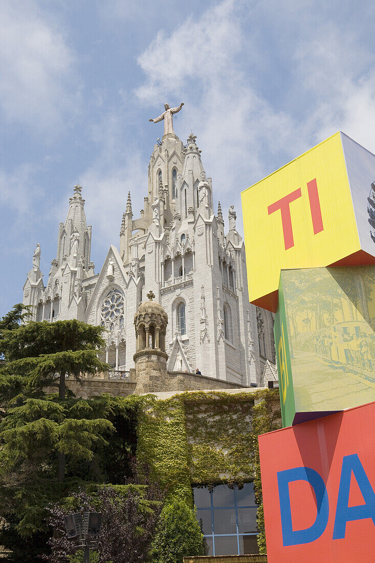 Kirche Sagrat Cor auf dem Berg Tibidabo, Barcelona, Katalonien, Spanien