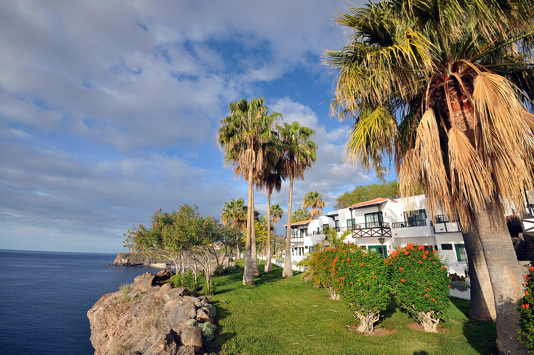 Blick auf Hotel Jardin Tecina am Meer, Playa de Santiago, Südküste, Gomera, Kanarische Inseln, Spanien, Europa