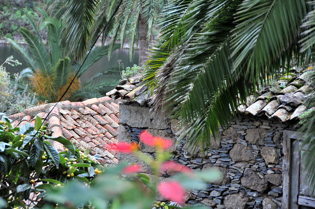 Haus am Encatadora See im Tal von Vallehermoso, Nordküste, Gomera, Kanarische Inseln, Spanien, Europa